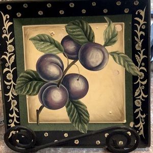 SQUARE PICTURE OF OLIVES